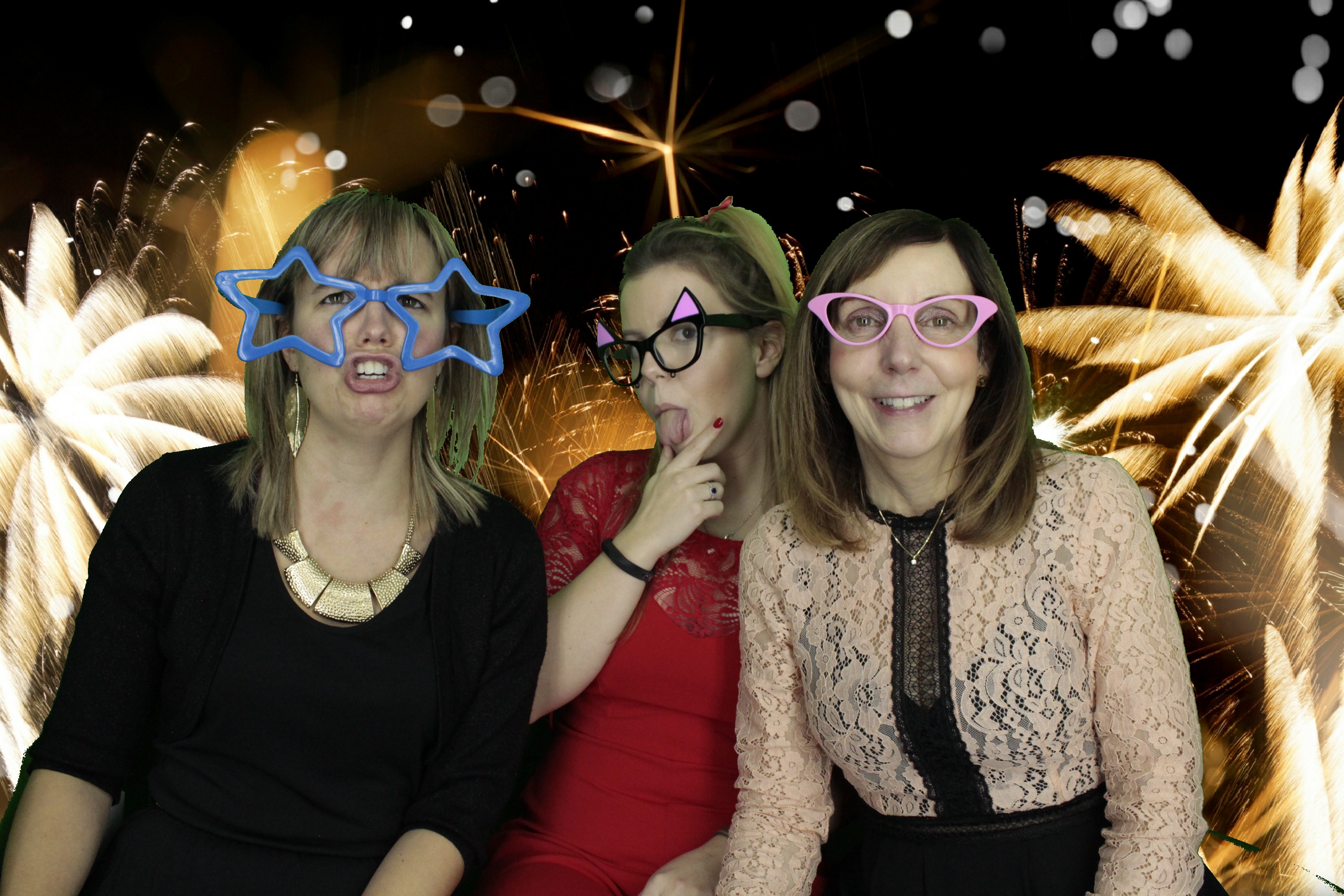 New Years Eve Party Silvermere | View more photos from the event at gallery.myphotoboothexperience.co.uk/u/MyPhotoBoothExperienceLtd/New-Years-Eve-Party-Silvermere
